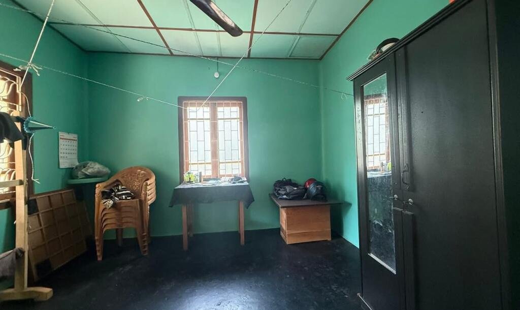 அச்சுவேலி Town இல் 4.5 பரப்பு காணி வீடு விற்பனைக்கு-2