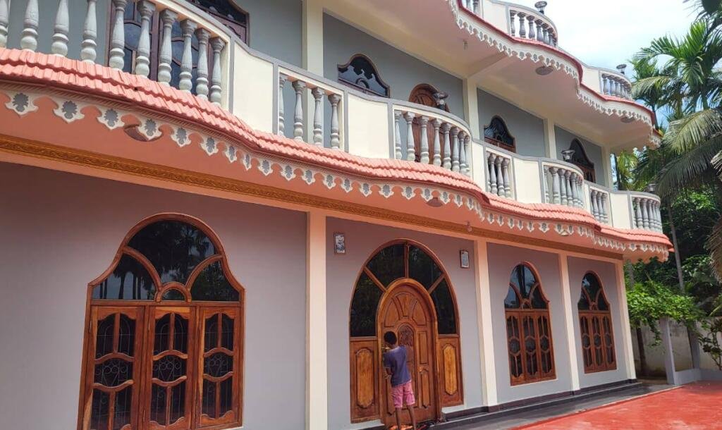 பண்டத்தரிப்பு  பத்திமா வீதியில் சுற்று மதிலுடன் கூடிய 3.75பரப்பு காணியில் அமைந்துள்ள மாடி வீடு விற்பனைக்கு-1