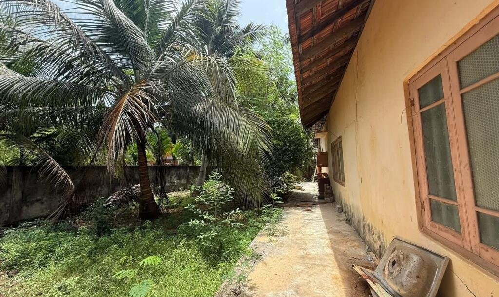 அச்சுவேலி Town இல் 4.5 பரப்பு காணி வீடு விற்பனைக்கு-9