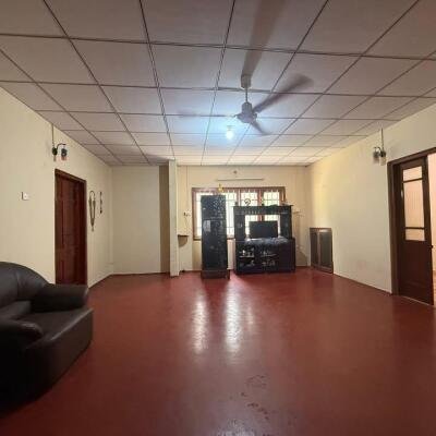 அச்சுவேலி Town இல் 4.5 பரப்பு காணி வீடு விற்பனைக்கு