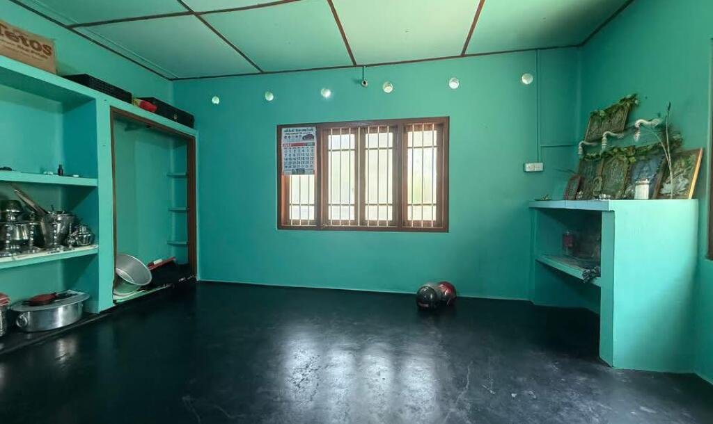 அச்சுவேலி Town இல் 4.5 பரப்பு காணி வீடு விற்பனைக்கு-3