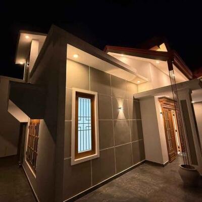 உரும்பிராயில் 1.25 பரப்பு காணியில் அமைந்த புதிய மாடி வீடு🏡 sale-7