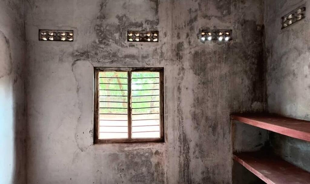 யாழ்ப்பாணம் குப்பிளானில் 4 ½ பரப்பு காணியுடன் வீடு விற்பனைக்கு-4
