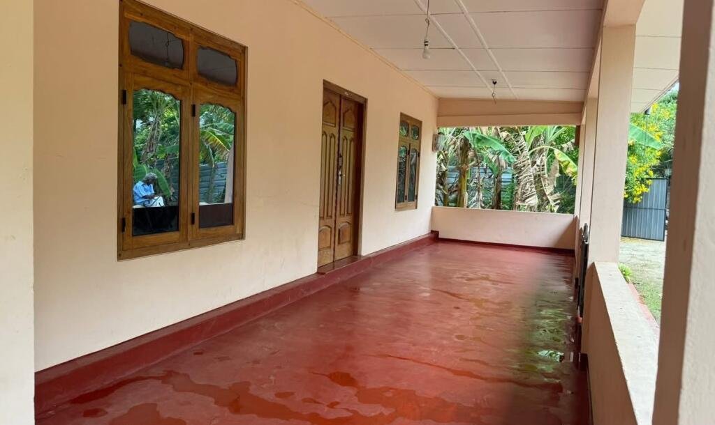 urumpirai ஊரெழுவில் 3 பரப்பு காணியில் அமைந்த வீடு 🏡விற்பனைக்கு-3