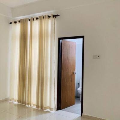 03 Rooms Unfurnished Apartment for Sale in Ethul Kotte Alakeshwara Road-2