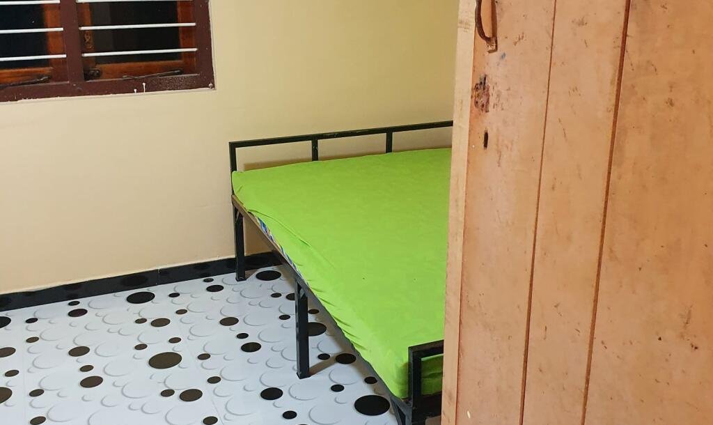 Vavunia #Dhonikal area 4 spreading sturdy house with round wall for sale.-8