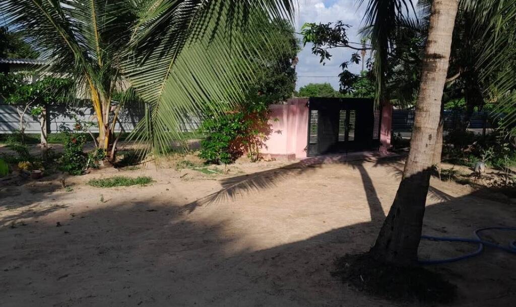 4 பரப்பு காணி மற்றும் வீடு விற்பனைக்கு உண்டு இடம்:கிளிநொச்சி-4
