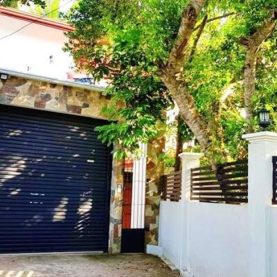 Super three storey house with 30 perches for sale, Gampaha Delgoda, Udupila-1