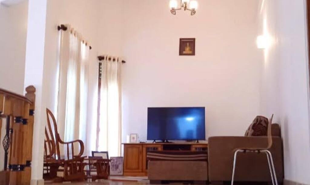 Super three storey house with 30 perches for sale, Gampaha Delgoda, Udupila-5