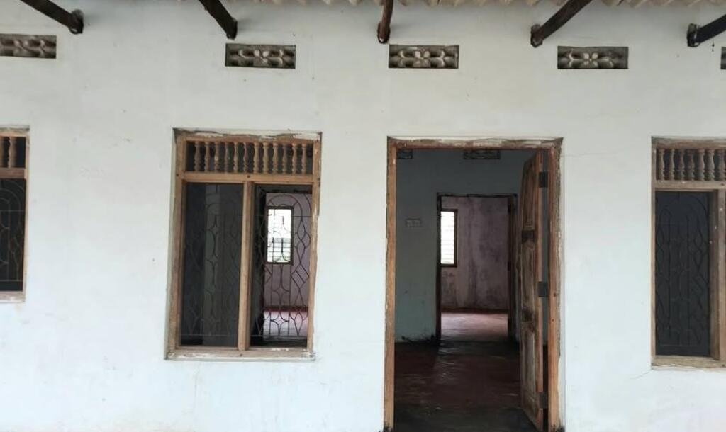 யாழ்ப்பாணம் குப்பிளானில் 4 ½ பரப்பு காணியுடன் வீடு விற்பனைக்கு-1