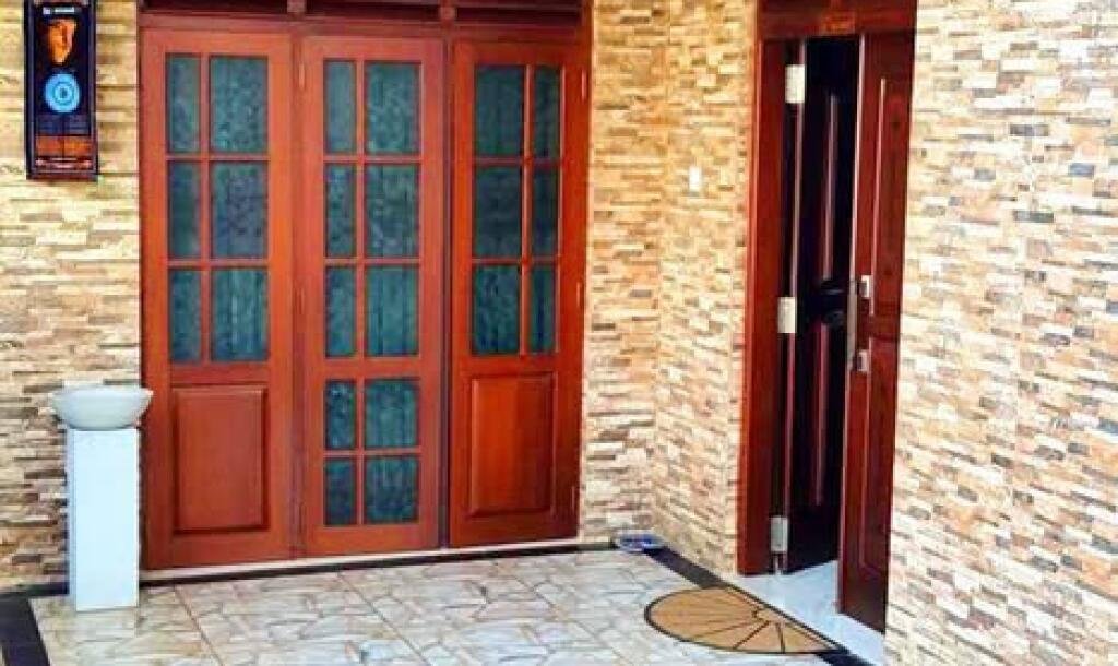 Super three storey house with 30 perches for sale, Gampaha Delgoda, Udupila-2