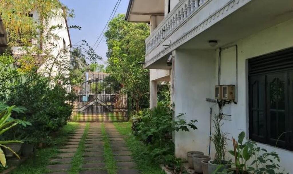 Two Story House-9
