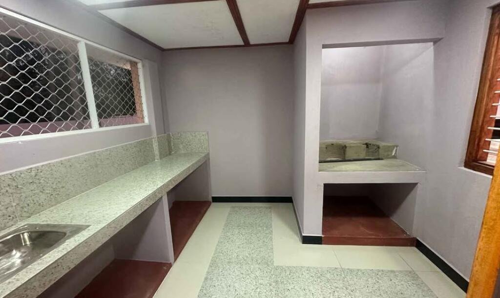 கோண்டாவில் சந்திக்க அருகாமையில் உள்ள 2 பரப்பு காணி வீடு-8