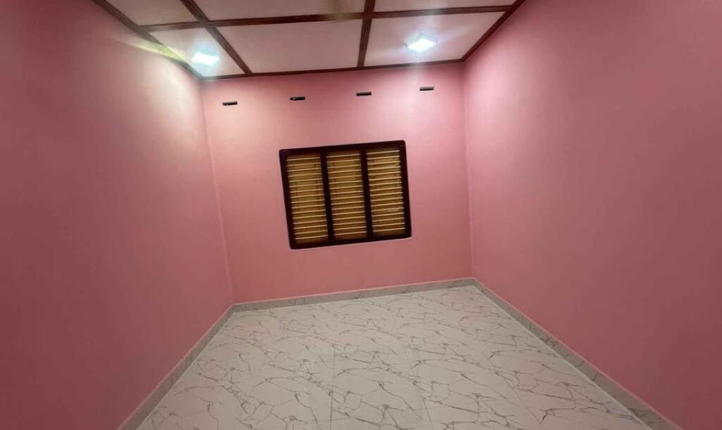 கோண்டாவில் சந்திக்க அருகாமையில் உள்ள 2 பரப்பு காணி வீடு-5