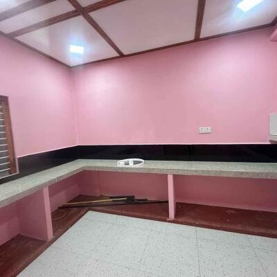 கோண்டாவில் சந்திக்க அருகாமையில் உள்ள 2 பரப்பு காணி வீடு