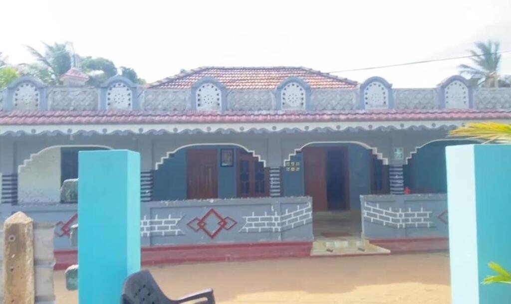 6-perch house with all facilities available for sale in Vallipunam, Puthukudiyuppu, Mullaitivu-1