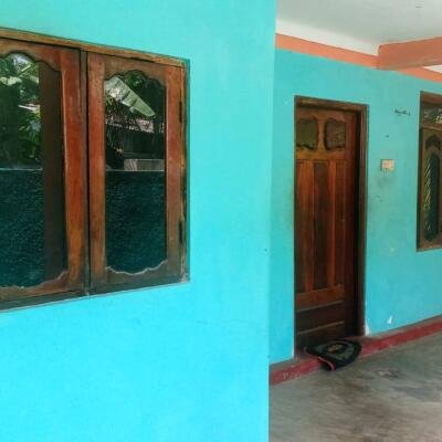 1 lobby house with 3 sides round wall for sale near #Jaffna #Navandurai.-2
