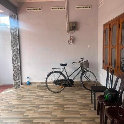 யாழ் சிவன் பண்னை வீதியருகில் 1 பரப்பு 1 குளி காணியில் அமைந்த கிழக்கு வாசல் வீடு விற்பனைக்கு..-1