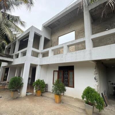 யாழ்ப்பாணம் மாம்பழம் சந்திக்கு அருகாமையில் A9 பிரதான வீதியில் புதிய வீடு விற்பனைக்கு உண்டு-1