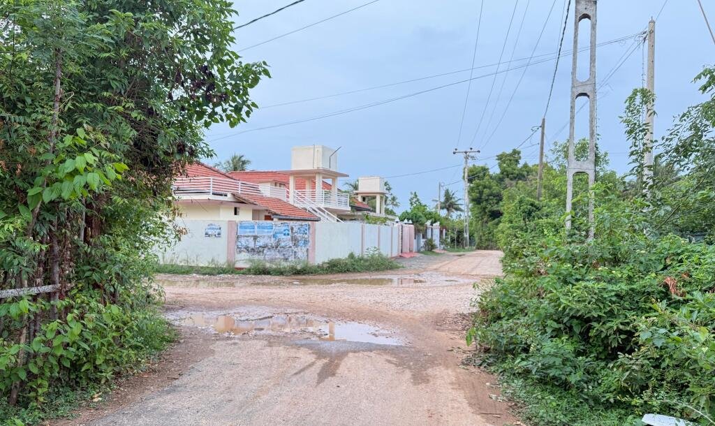 உரும்பிராய் வீதியில் வீட்டுடன் காணி விற்பனைக்கு-2