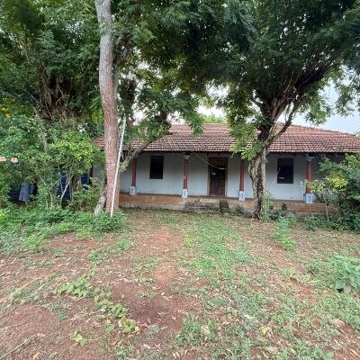 உரும்பிராய் வீதியில் வீட்டுடன் காணி விற்பனைக்கு