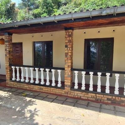 HOUSE FOR SALE IN BANDARAWELA!-1