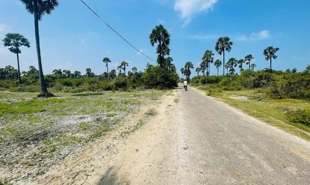 Land For Sale In mathagal Jaffna-1